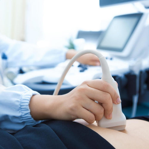 Una prueba con monitor de una mujer embarazada. - Mustela España - 1