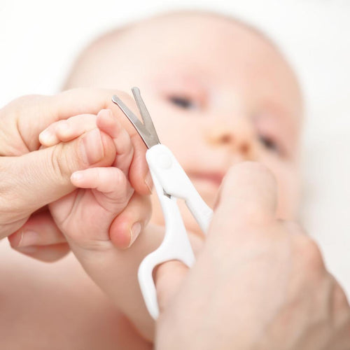 ¿cómo cortar las uñas a un bebé? - Mustela España - 1