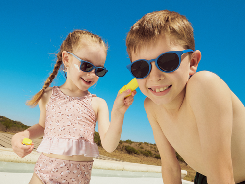 Gafas de sol azul para niños de 6 a 10 años con lentes polarizadas y protección UV400. - Mustela España - 9