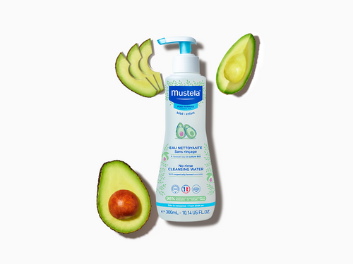 Bote de 300ml de agua limpiadora sin aclarado con aguacate bio en sus ingredientes slider - Mustela España - 3